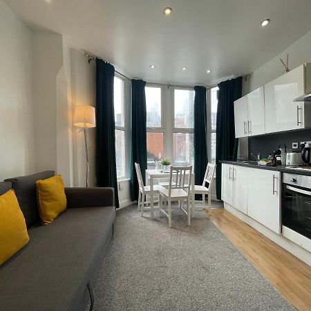 Stylish Modern Apartment For Up To 4 Nr Citycentre Cardiff Eksteriør billede