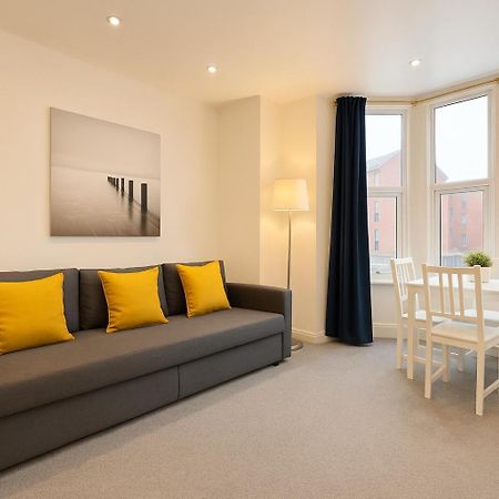 Stylish Modern Apartment For Up To 4 Nr Citycentre Cardiff Eksteriør billede